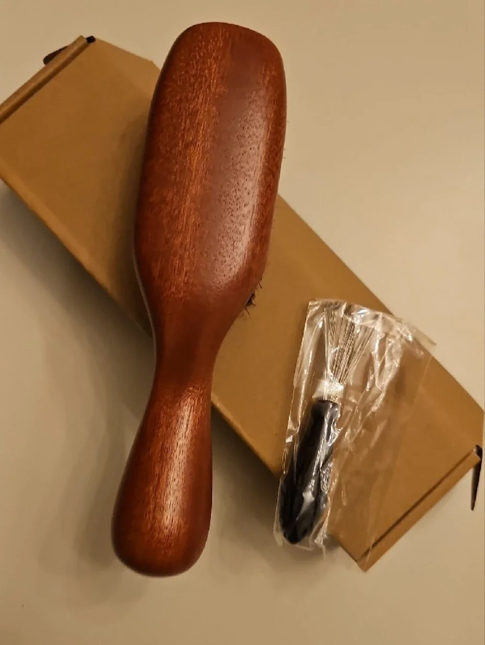 Mens Round Wooden Boar Bristle Hair and Beard Grooming Brush - New in Box